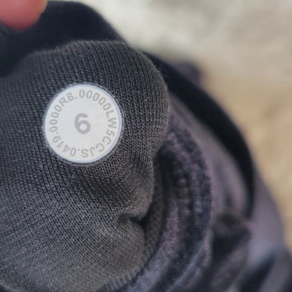 Lululemon Wunder Lounge High-Rise Tight 28" Velvet Black Size 6 - Picture 8 of 8